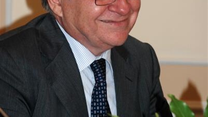 "Monti? Lo avevamo invitato a Todi, poi ci ha fatto ricredere. Il suo è un bluff"