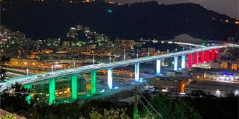 Dopo la lunga apnea, Genova ha il respiro profondo del suo nuovo ponte
